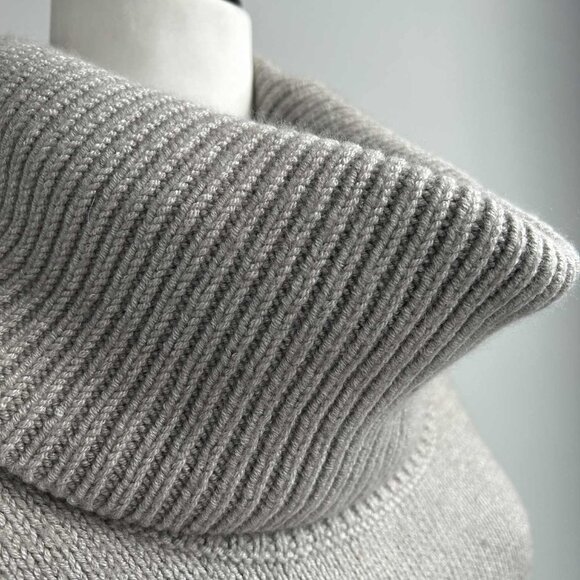 BCBG MaxAzria Dove Grey Wool-Angora Knit Cowl Sweater with Short Sleeves – US XS - Picture 12 of 13